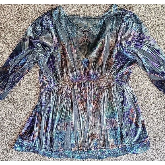 Live and Let Live Top Sz 2X Multicolor Velour Boho Lace Hem  3/4 Sleeve V-Neck - Picture 7 of 10